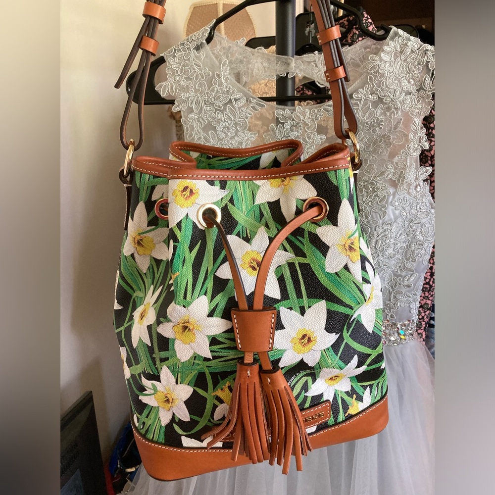 Dooney & Bourke Daffodil Drawstring Bucket Bag Excellent Condition